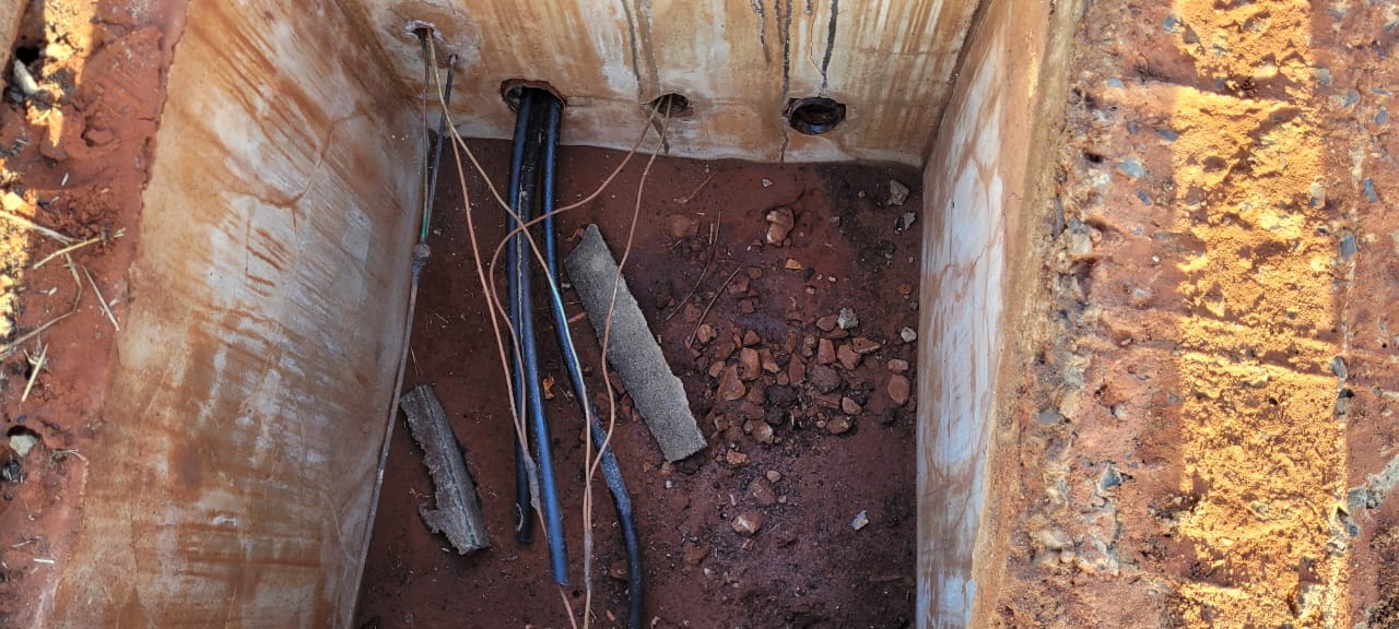 Foto 5 de 13 — Bando armado invade estação do Daae e leva 2 mil metros de fios